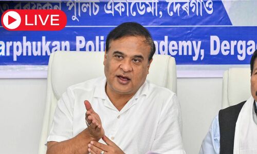 Aaj ki Taaza Khabar: अली तौकीर शेख के ट्वीट्स हटाने का खुलासा, असम CM ने कांग्रेस सांसद की पत्नी से जुड़े कनेक्शन बताया