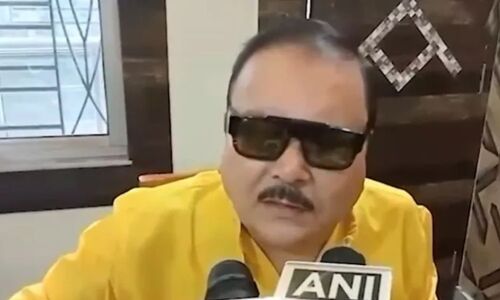 Aaj ki Taaza Khabar: कोलकाता गैंगरेप केस में TMC नेता का विवादित बयान, वो वहां गई ही क्यों? पढ़ें 28 जून की बड़ी खबरें Aaj ki Taaza Khabar: कोलकाता गैंगरेप केस में TMC नेता का विवादित बयान, वो वहां गई ही क्यों? पढ़ें 28 जून की बड़ी खबरें