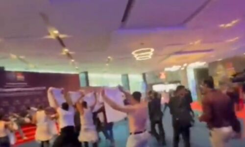 Aaj ki Taaza Khabar: कांग्रेस कार्यकर्ताओं का भारत मंडपम में प्रदर्शन, जवाब में राहुल गांधी के घर पर BJP का प्रोटेस्ट, FIR दर्ज- पढ़ें 20 फरवरी की बड़ी खबरें Aaj ki Taaza Khabar: कांग्रेस कार्यकर्ताओं का भारत मंडपम में प्रदर्शन, जवाब में राहुल गांधी के घर पर BJP का प्रोटेस्ट, FIR दर्ज- पढ़ें 20 फरवरी की बड़ी खबरें