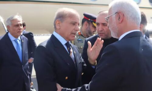 Aaj ki Taaza Khabar: शांति चाहिए कहकर गिड़गिड़ाया पाकिस्तान, शहबाज की जुबान पर आया डर- पढ़ें 26 मई की बड़ी खबरें Aaj ki Taaza Khabar: शांति चाहिए कहकर गिड़गिड़ाया पाकिस्तान, शहबाज की जुबान पर आया डर- पढ़ें 26 मई की बड़ी खबरें