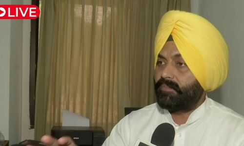 Aaj ki Taaza Khabar: पंजाब के मंत्री लालजीत भुल्लर का लिया गया इस्तीफा, अधिकारी के सुसाइड में आया नाम Aaj ki Taaza Khabar: पंजाब के मंत्री लालजीत भुल्लर का लिया गया इस्तीफा, अधिकारी के सुसाइड में आया नाम