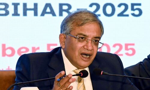 Bihar Election 2025: बिहार ने पूरे देश को राह दिखाई है... पहले चरण की वोटिंग के बाद बोले CEC ज्ञानेश कुमार; अब तक क्या-क्या हुआ?