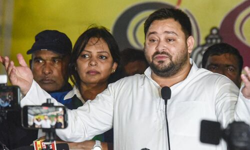 Aaj ki Taaza Khabar News: ये प्रगति नहीं, दुर्गति यात्रा है, CM नीतीश पर तेजस्वी यादव का बड़ा हमला Aaj ki Taaza Khabar News: ये प्रगति नहीं, दुर्गति यात्रा है, CM नीतीश पर तेजस्वी यादव का बड़ा हमला