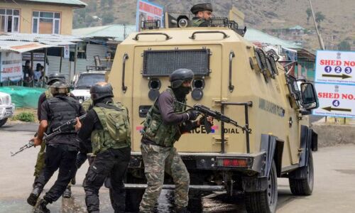 Aaj ki Taaza Khabar: जम्मू-कश्मीर के किश्तवाड़ में एनकाउंटर, 2-3 पाकिस्तानी आतंकवादी छिपे- पढ़ें 2 जुलाई की बड़ी खबरें Aaj ki Taaza Khabar: जम्मू-कश्मीर के किश्तवाड़ में एनकाउंटर, 2-3 पाकिस्तानी आतंकवादी छिपे- पढ़ें 2 जुलाई की बड़ी खबरें