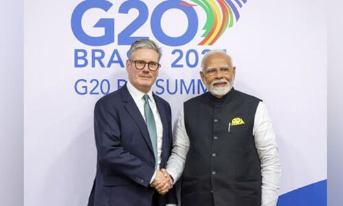 Aaj ki Taaza Khabar: लंदन में मोदी का जलवा! कीर स्टारमर से गुफ्तगू के बाद अब बारी है किंग चार्ल्स से मुलाकात की- पढ़ें 24 जुलाई की बड़ी खबरें