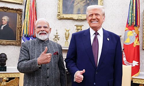 Aaj ki Taja Khabar: भारत रूस से तेल खरीद बंद करेगा, टैरिफ कटौती के बाद ट्रंप का दावा- 2 फरवरी की बड़ी खबरें