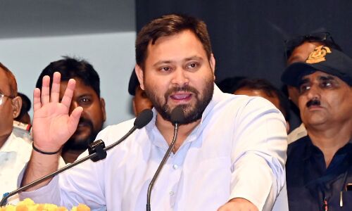 Aaj ki Taaza Khabar: बिहार को ठगने आ रहे प्रधानमंत्री... तेजस्वी यादव ने PM मोदी पर साधा निशाना- पढ़ें 26 अक्टूबर की बड़ी खबरें Aaj ki Taaza Khabar: बिहार को ठगने आ रहे प्रधानमंत्री... तेजस्वी यादव ने PM मोदी पर साधा निशाना- पढ़ें 26 अक्टूबर की बड़ी खबरें