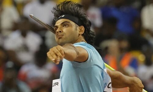 Aaj ki Taaza Khabar: नीरज चोपड़ा ने फिर उड़ाया भाला! Ostrava Golden Spike में 85.29m के थ्रो से मारा गोल्ड, पढ़ें 24 जून की बड़ी खबरें